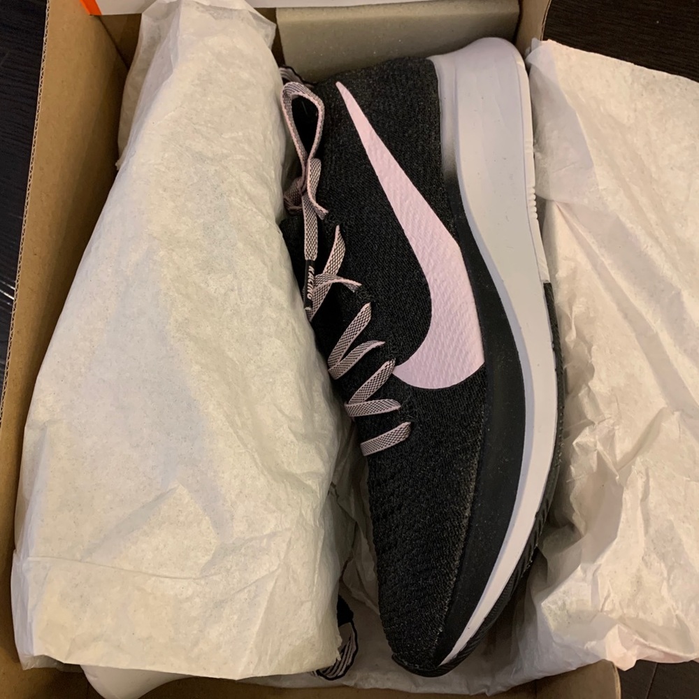 Nike Fly Knit Zoom Women’s